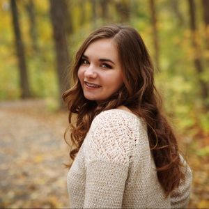 Meet your Posher, Hannah